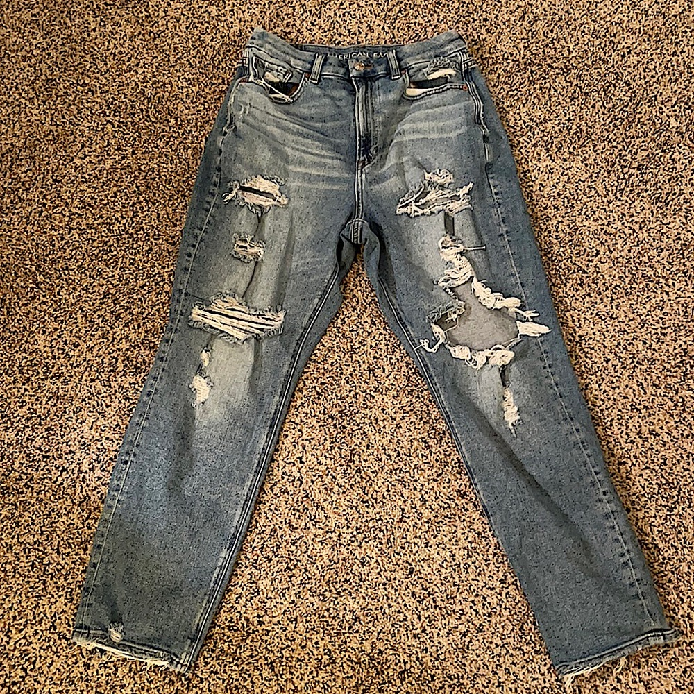 American Eagle Curvy Mom jean